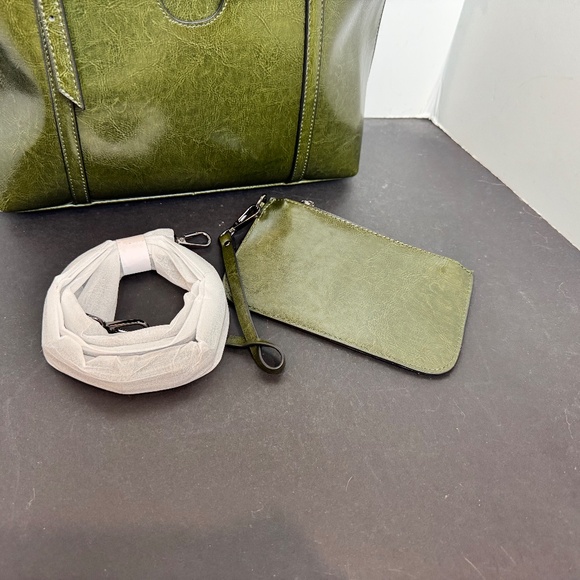 Maison Provence Green Leather Tote with Mini Pouch/Strap EUC - Picture 2 of 9